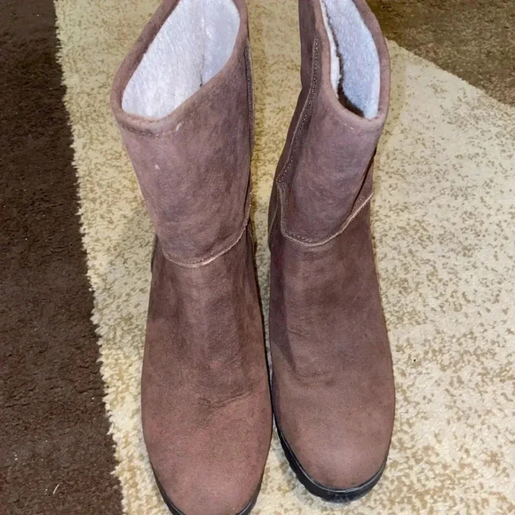 SUGAR A LITTLE ABOVE ANKLE BOOT - Picture 2 of 3